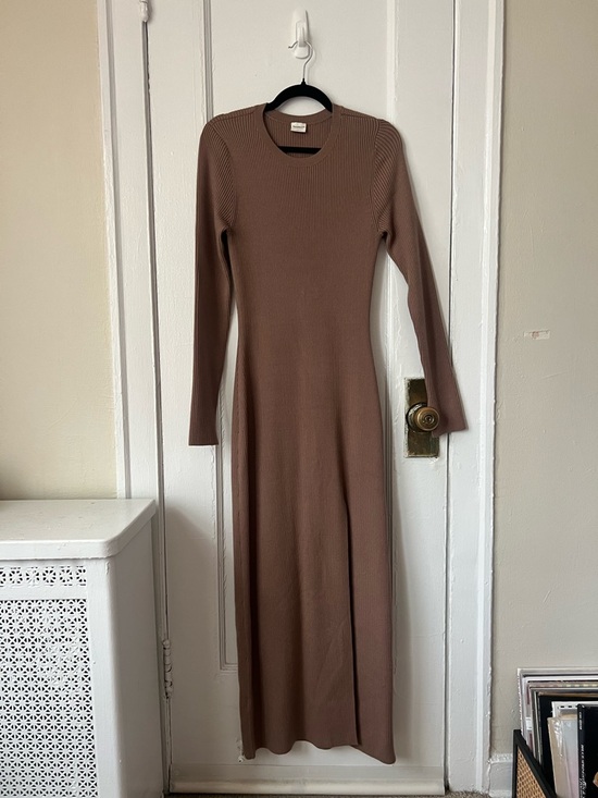 Abercrombie & Fitch Dresses & Skirts - Abercrombie & Fitch Ribbed Long-Sleeve Maxi Dress in Brown